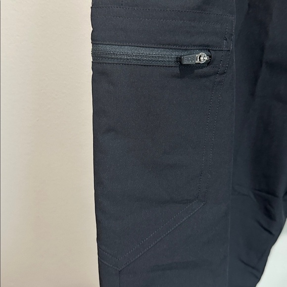Figs Women\'s BlackJoggers  with Teal Accent and  lined